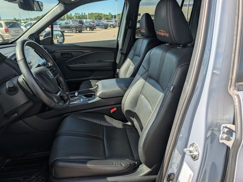 Used 2024 Honda Ridgeline TrailSport image 8