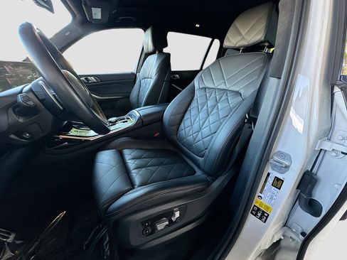 Certified 2023 BMW X7 xDrive40i w/ M Sport Package image 22