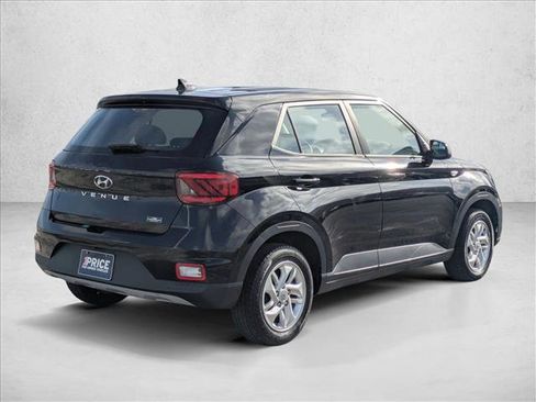 Used 2021 Hyundai Venue SE FWD image 5