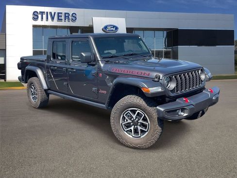 Used 2025 Jeep Gladiator Rubicon w/ Convenience Group AWD/4WD image 1