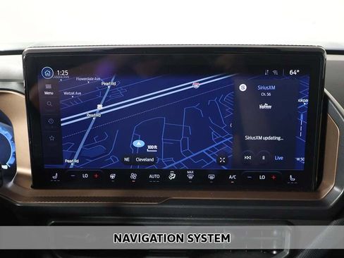 Used 2025 Ford Bronco Sport Outer Banks w/ Outer Banks Tech Package+ AWD/4WD image 3