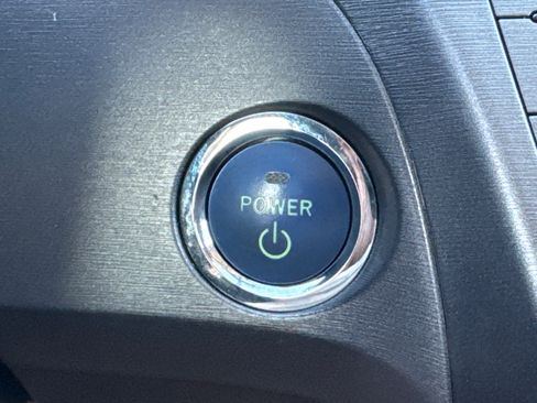 Used 2013 Toyota Prius Four image 31