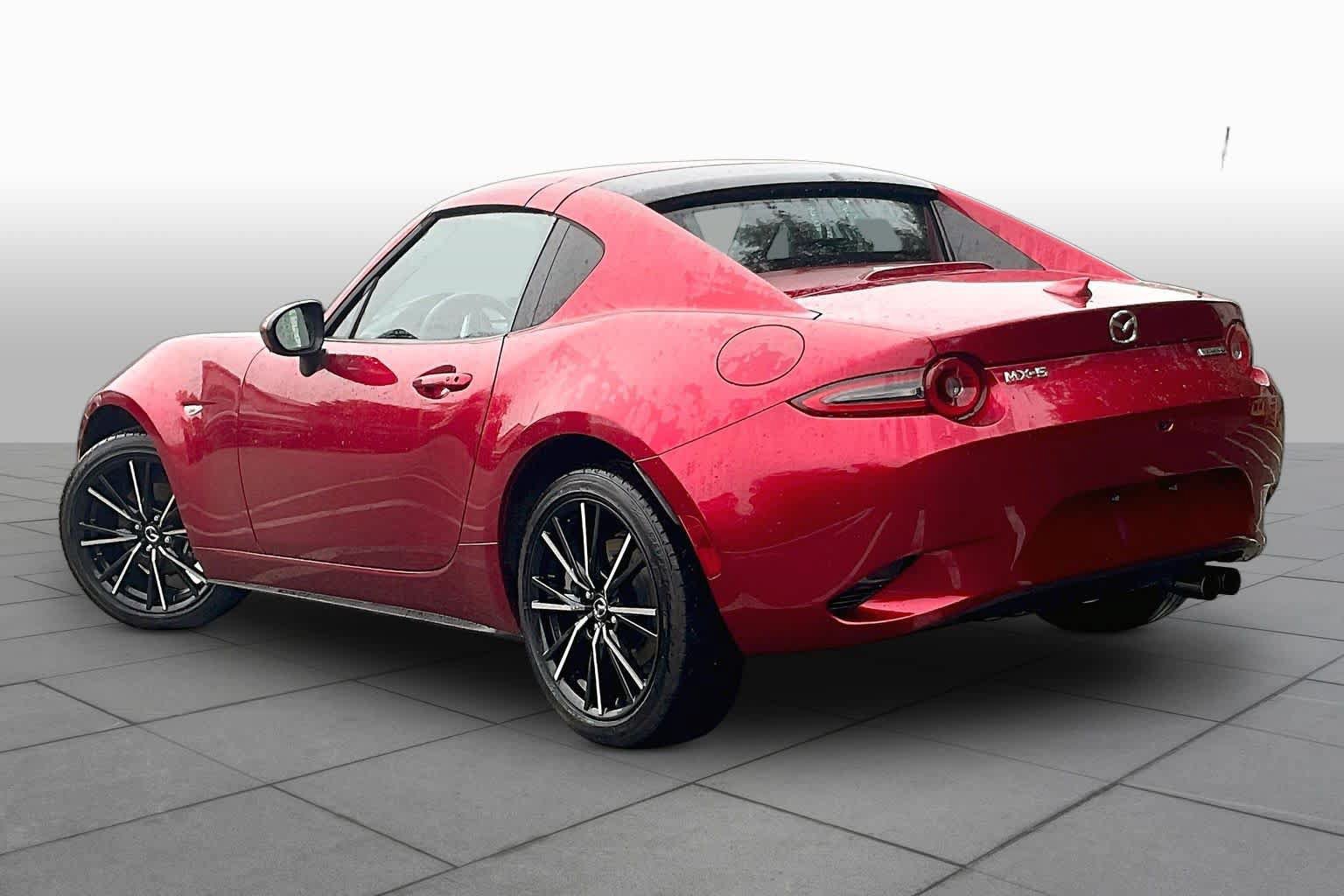 Used 2024 MAZDA MX-5 Miata RF Grand Touring RWD image 11