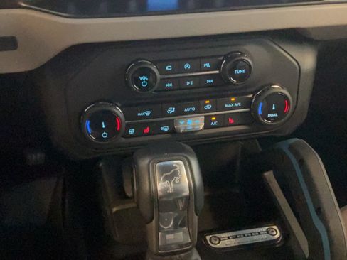 Used 2022 Ford Bronco Wildtrak AWD/4WD image 15