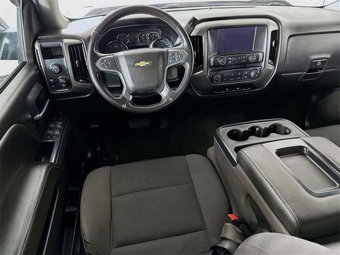 Used 2018 Chevrolet Silverado 1500 LT image 3