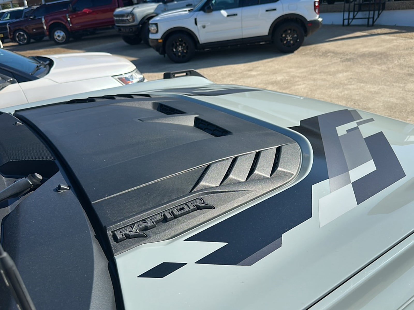 Used 2023 Ford Bronco Raptor AWD/4WD image 17