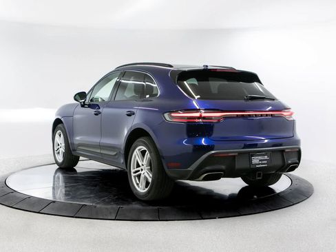Certified 2023 Porsche Macan AWD/4WD image 3