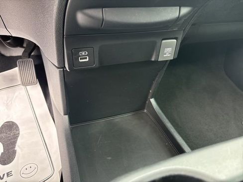 Used 2024 Honda Odyssey EX-L image 17