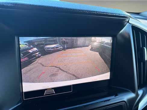 Used 2022 GMC Terrain SLE w/ Driver Convenience Package image 19