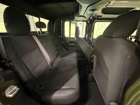 Used 2022 Jeep Gladiator Sport AWD/4WD image 21