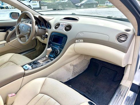Used 2007 Mercedes-Benz SL 55 AMG image 21