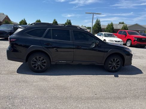 Certified 2024 Subaru Outback Onyx Edition AWD/4WD image 10