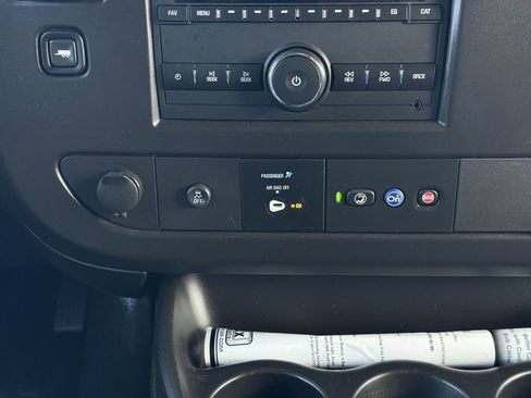 Used 2024 Chevrolet Express 2500 w/ Driver Convenience Package image 17