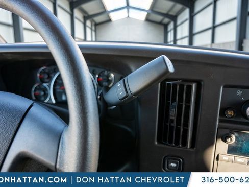 Used 2024 GMC Savana 2500 w/ Driver Convenience Package image 18