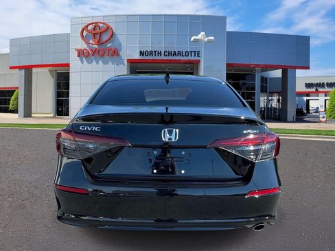 Used 2025 Honda Civic Sport image 5