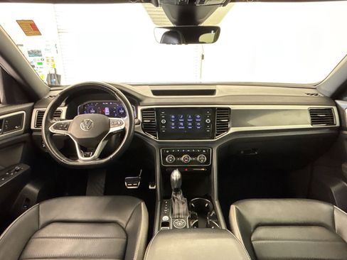 Used 2022 Volkswagen Atlas Cross Sport SEL Premium R-Line image 15