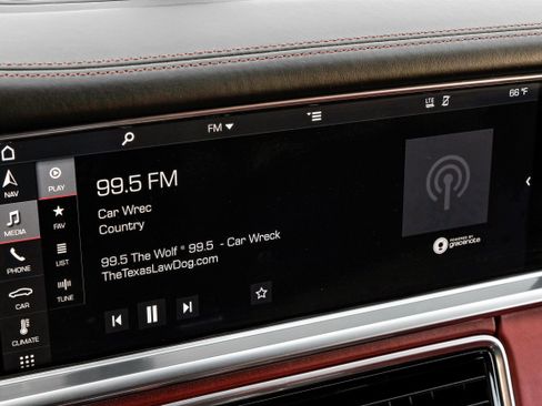 Used 2018 Porsche Panamera image 32