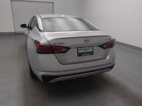Used 2024 Nissan Altima 2.5 SV FWD image 6