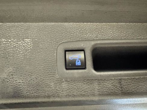 Used 2022 Toyota Sienna XLE FWD image 30