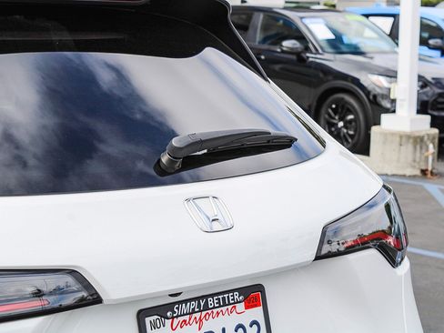 Certified 2025 Honda HR-V Sport image 11