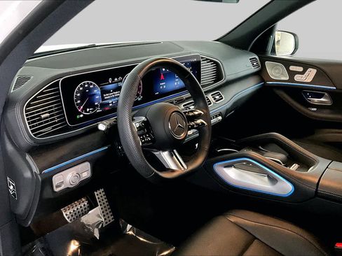 Certified 2024 Mercedes-Benz GLS 450 4MATIC image 18