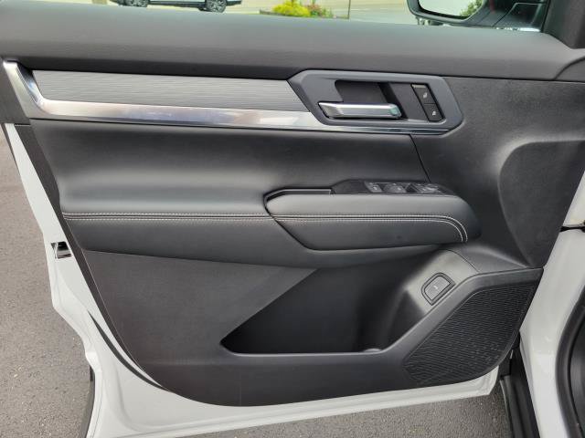 New 2027 GMC Terrain Elevation w/ Elevation Premium Package AWD/4WD image 9