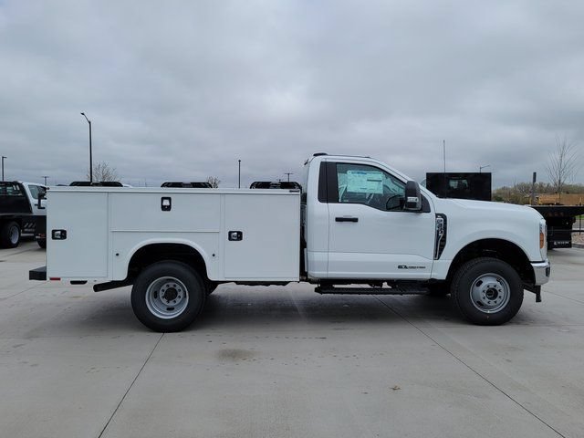 New 2025 Ford F350 XL w/ XL Chrome Package AWD/4WD image 2
