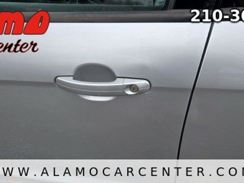 Used 2018 Ford Focus SEL image 10