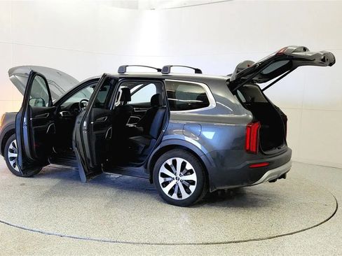 Used 2022 Kia Telluride EX w/ EX Premium Package image 11