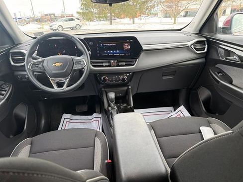 Used 2024 Chevrolet TrailBlazer LT w/ LT Cold Weather Package image 43