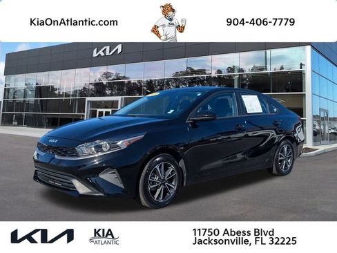 Used 2023 Kia Forte LXS image 1