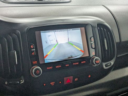 Used 2014 FIAT 500L Trekking FWD image 16