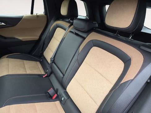 Used 2026 Chevrolet Equinox ACTIV w/ Convenience Package III AWD/4WD image 13