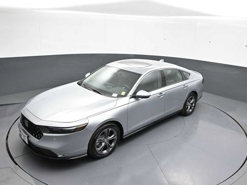 Used 2025 Honda Accord EX-L image 33
