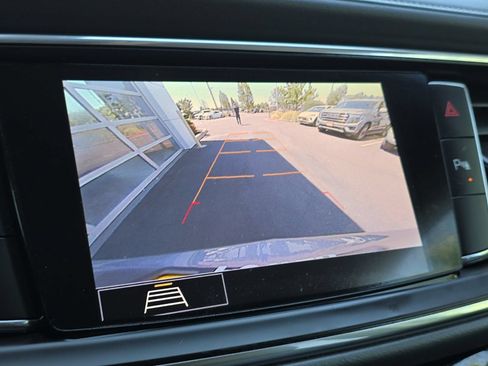 Used 2020 Buick Enclave Essence FWD image 19