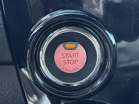 Used 2023 Nissan Titan Platinum Reserve w/ Moonroof Package image 30