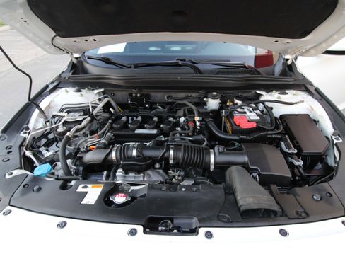 Used 2018 Honda Accord Sport image 62