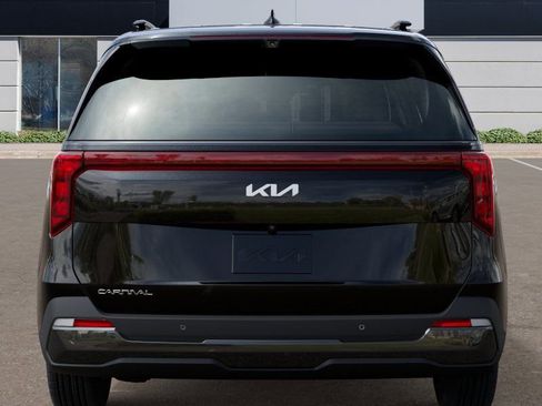 New 2026 Kia Carnival SX FWD image 16