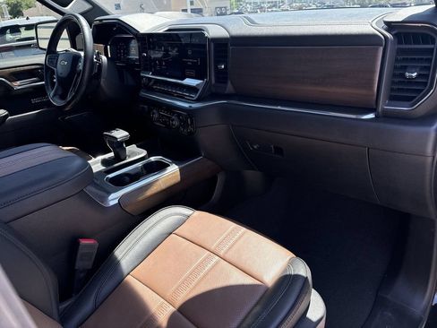 Used 2023 Chevrolet Silverado 1500 High Country AWD/4WD image 35