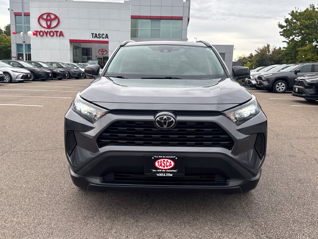 Used 2021 Toyota RAV4 LE AWD/4WD image 2