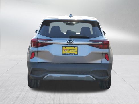 Used 2021 Kia Seltos LX AWD/4WD image 6
