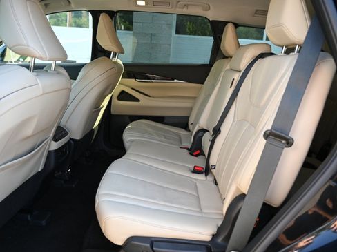 Used 2023 INFINITI QX60 Pure AWD/4WD image 17