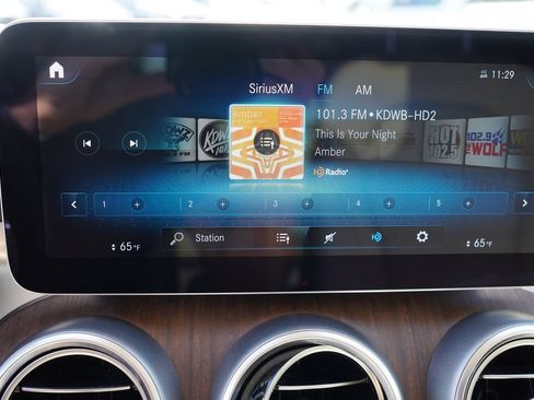 Used 2020 Mercedes-Benz GLC 300 4MATIC image 28