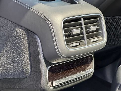 Used 2023 Mercedes-Benz GLS 580 4MATIC image 31