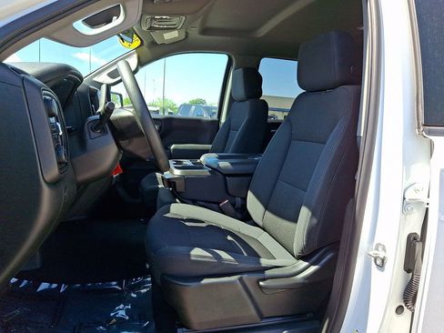 Used 2020 Chevrolet Silverado 1500 Custom w/ Custom Value Package image 14