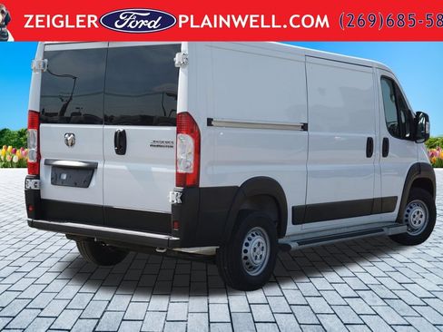 Used 2025 RAM ProMaster 2500 w/ U-Haul Equipment Group FWD image 5