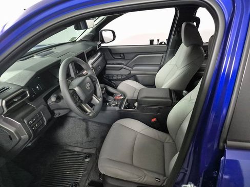 New 2025 Toyota Tacoma SR5 image 9