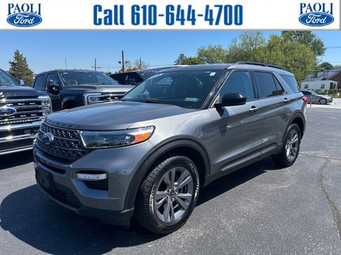 Used 2022 Ford Explorer XLT w/ Equipment Group 202A AWD/4WD image 1
