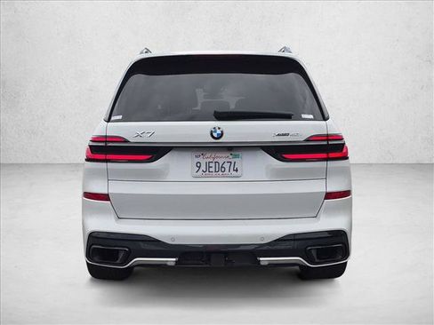 Used 2024 BMW X7 xDrive40i w/ M Sport Package AWD/4WD image 6