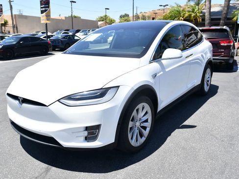 Used 2021 Tesla Model X Long Range AWD/4WD image 3